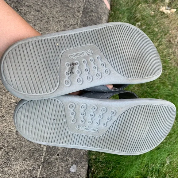 Columbia Men's green and Gray Flip Flops | Size 9 - Picture 9 of 10